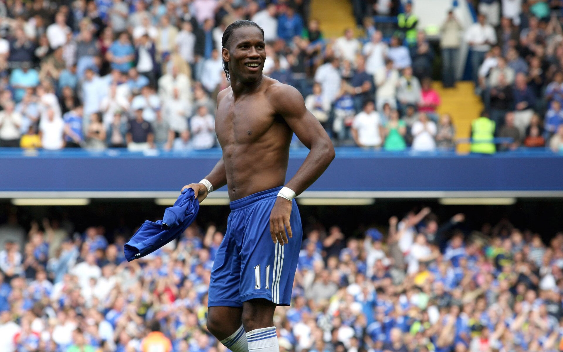 世界杯:欧洲预选赛C罗上演帽子戏法 再次拯救葡萄牙