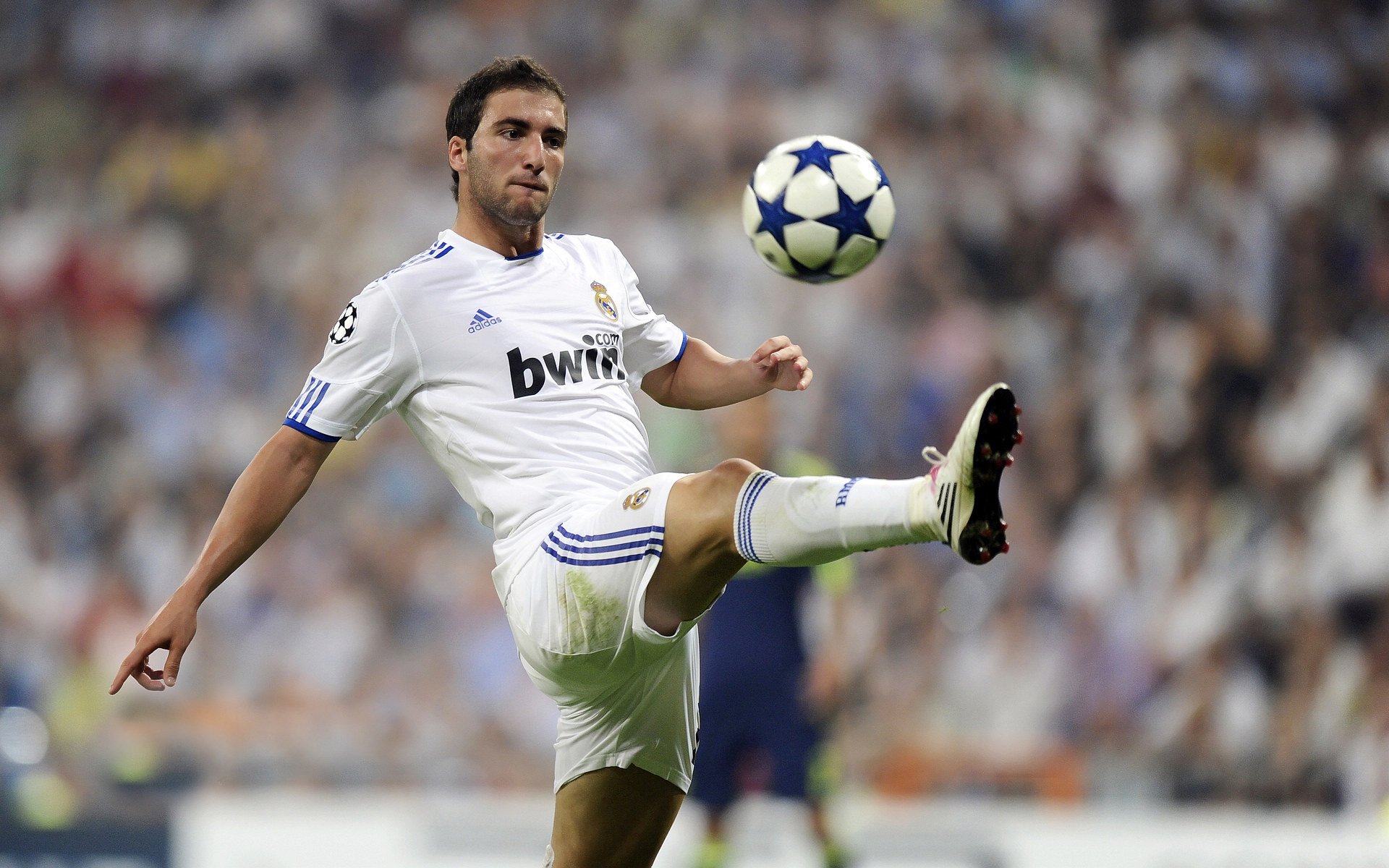 欧冠十六强首回合：皇马客场1比0击败阿森纳 经验与效率成为胜负关键